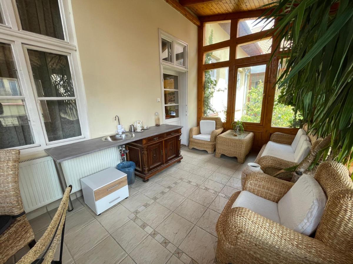 Lyrius Vendeghaz - Debrecen Apartment Bagian luar foto