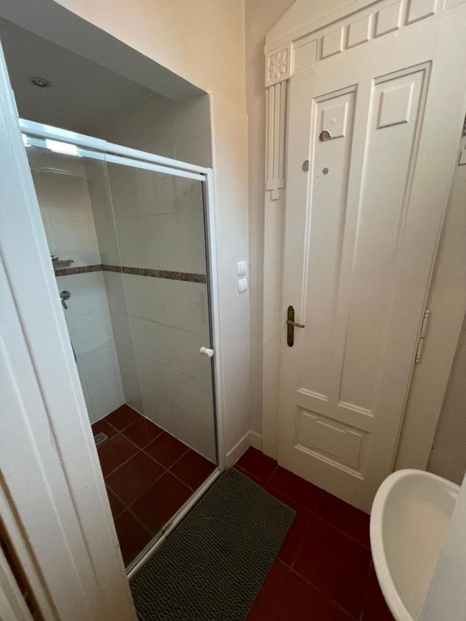 Lyrius Vendeghaz - Debrecen Apartment Bagian luar foto