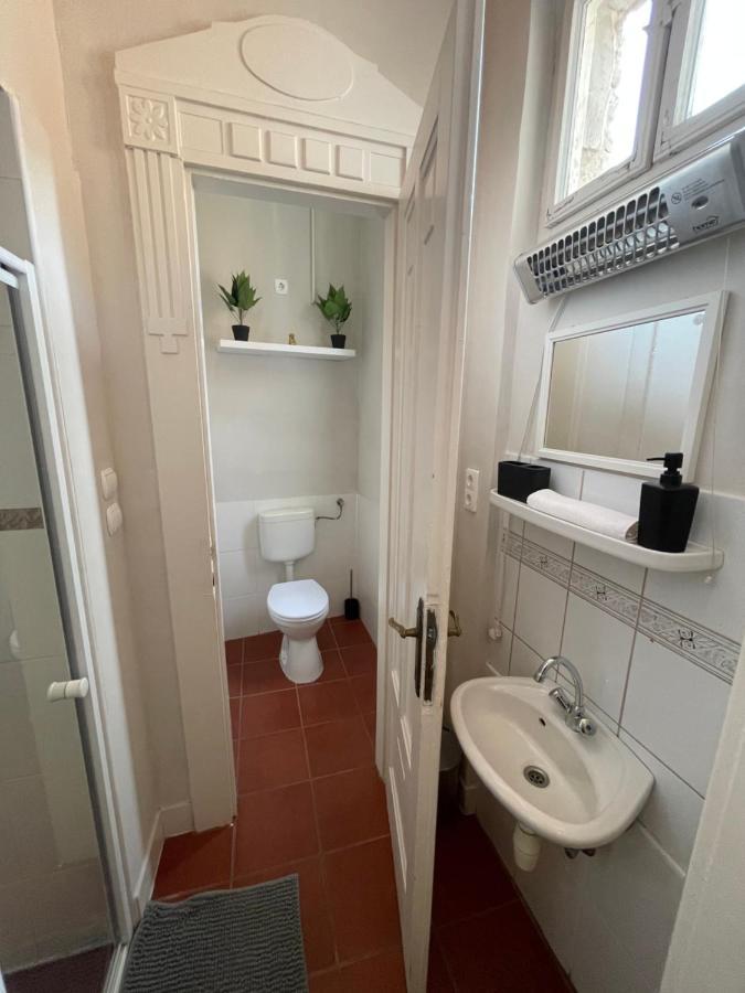 Lyrius Vendeghaz - Debrecen Apartment Bagian luar foto